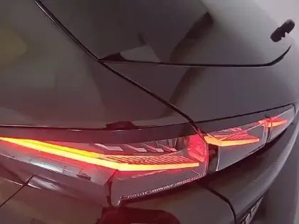 Photo 76 Peugeot 308  PHEV 225 e-EAT8