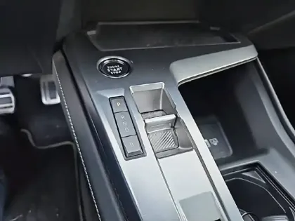 Photo 13 Peugeot 308  PHEV 225 e-EAT8