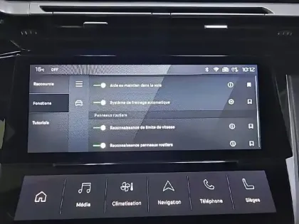 Photo 81 Peugeot 308  PHEV 225 e-EAT8