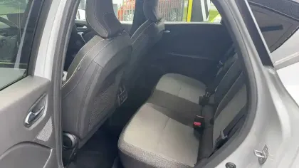 Photo 14 Renault Captur  E-Tech full hybrid 145 ch