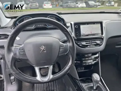 Photo 14 Peugeot 2008  PureTech 110ch S&S EAT6