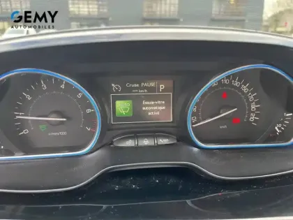 Photo 18 Peugeot 2008  PureTech 110ch S&S EAT6