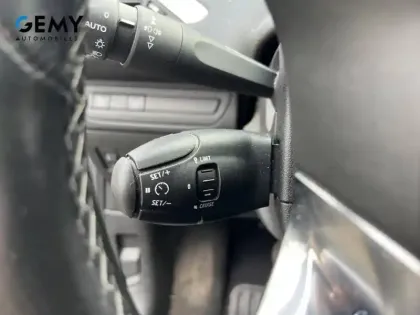 Photo 13 Peugeot 2008  PureTech 110ch S&S EAT6
