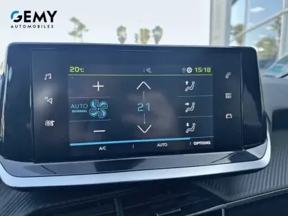 Photo 11 Peugeot 208  Electrique 50 kWh 136ch