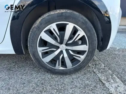 Photo 10 Peugeot 208  Electrique 50 kWh 136ch