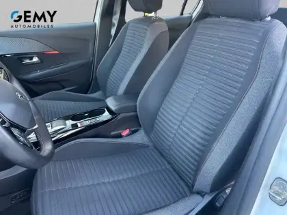 Photo 8 Peugeot 208  Electrique 50 kWh 136ch