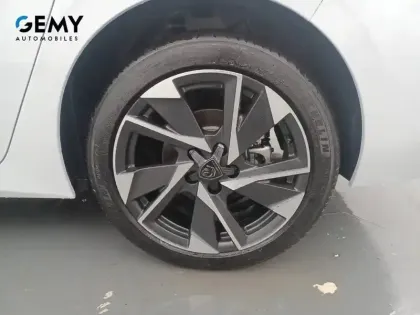 Photo 10 Peugeot 308  Hybrid 145 e-DCS6