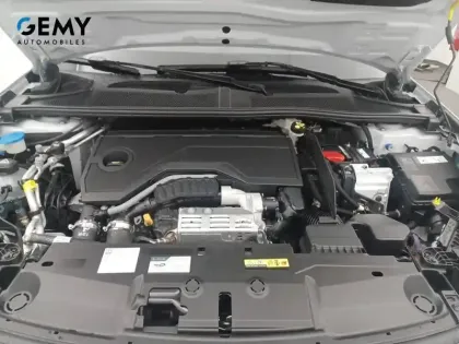 Photo 14 Peugeot 308  Hybrid 145 e-DCS6