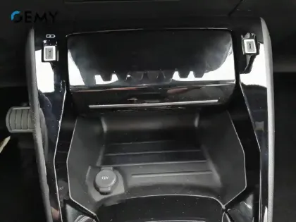 Photo 20 Peugeot 2008  Hybrid 136 e-DCS6