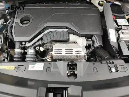 Photo 13 Peugeot 2008  Hybrid 136 e-DCS6