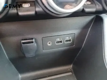 Photo 16 Renault Clio  E-Tech full hybrid 145 ch GSR2