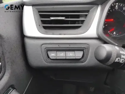 Photo 12 Renault Captur  TCe 90