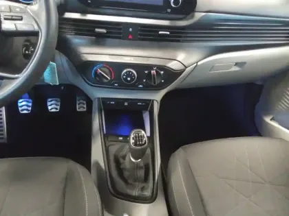 Photo 35 Hyundai Bayon  1.0 T-GDi 100 Hybrid 48V