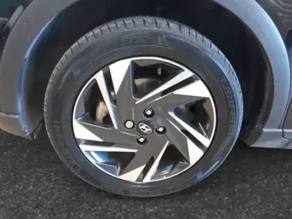 Photo 190 Hyundai Bayon  1.0 T-GDi 100 Hybrid 48V