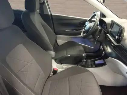 Photo 137 Hyundai Bayon  1.0 T-GDi 100 Hybrid 48V