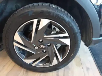 Photo 123 Hyundai Bayon  1.0 T-GDi 100 Hybrid 48V