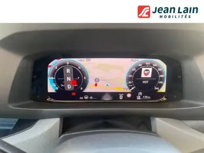 Photo 24 Volkswagen Crafter  VAN 35 L4H3 2.0 TDI 177 CH BVA8 4MOTION