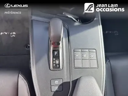 Photo 12 Lexus UX  300h 2WD