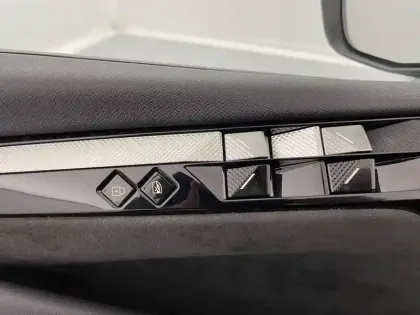 Photo 27 DS DS 4  Hybride E-Tense 225 EAT8