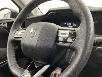 Photo 24 DS DS 4  Hybride E-Tense 225 EAT8