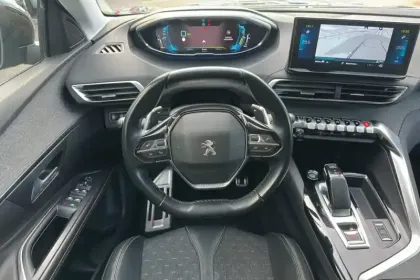 Photo 76 Peugeot 3008  Hybrid 225 e-EAT8