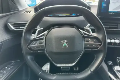 Photo 45 Peugeot 3008  Hybrid 225 e-EAT8