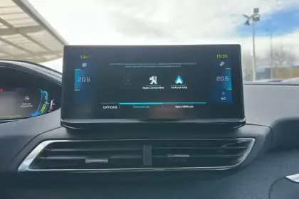 Photo 50 Peugeot 3008  Hybrid 225 e-EAT8