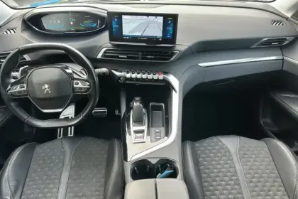 Photo 75 Peugeot 3008  Hybrid 225 e-EAT8