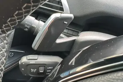 Photo 86 Peugeot 3008  Hybrid 225 e-EAT8