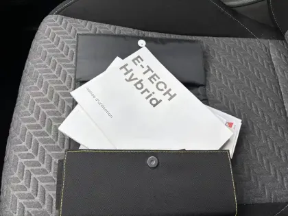 Photo 119 Renault Clio  E-Tech 140 - 21N