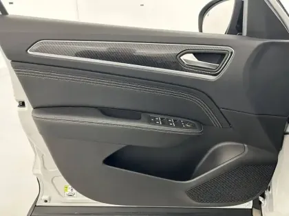 Photo 41 Renault Arkana  E-Tech hybride 145 - 22