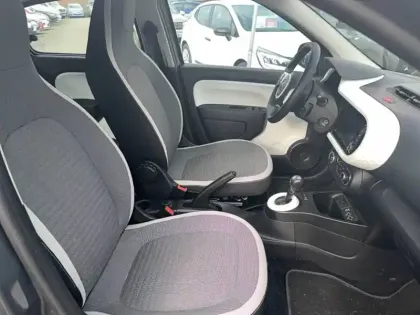 Photo 13 Renault Twingo  III E-Tech