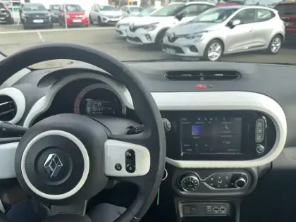 Photo 9 Renault Twingo  III E-Tech