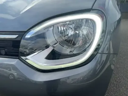 Photo 23 Renault Twingo  III E-Tech