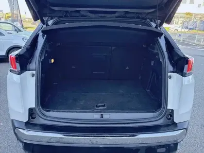 Photo 27 Peugeot 3008  Hybrid 225 e-EAT8