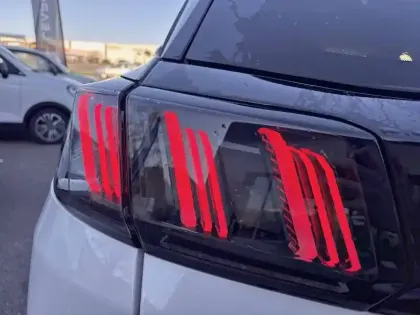 Photo 38 Peugeot 3008  Hybrid 225 e-EAT8