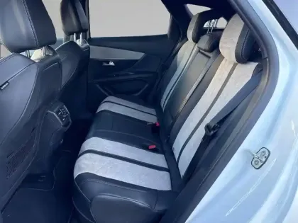 Photo 11 Peugeot 3008  Hybrid 225 e-EAT8