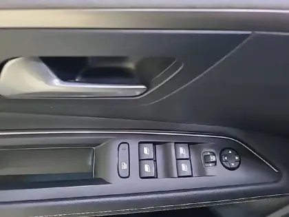 Photo 75 Peugeot 3008 Gén. II Ph2 GT 5