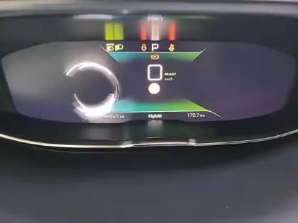 Photo 125 Peugeot 3008  Hybrid 225 e-EAT8