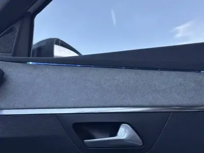 Photo 21 Peugeot 3008  Hybrid 225 e-EAT8