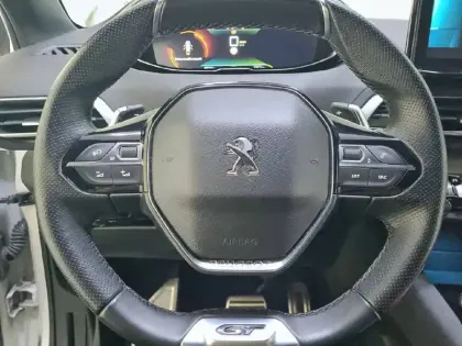 Photo 88 Peugeot 3008  Hybrid 225 e-EAT8