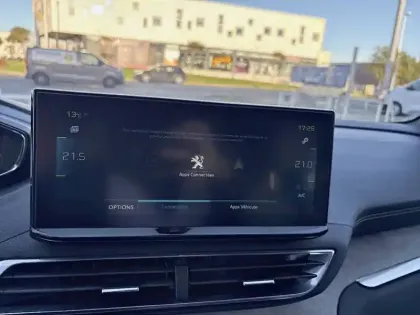 Photo 41 Peugeot 3008  Hybrid 225 e-EAT8