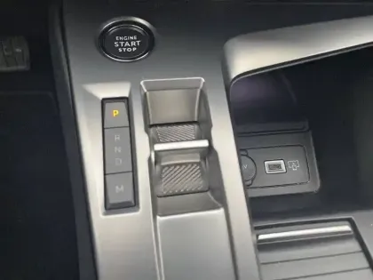 Photo 13 Peugeot 308  PureTech 130ch S&S EAT8