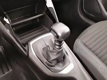 Photo 13 Peugeot 208  PureTech 100 S&S BVM6