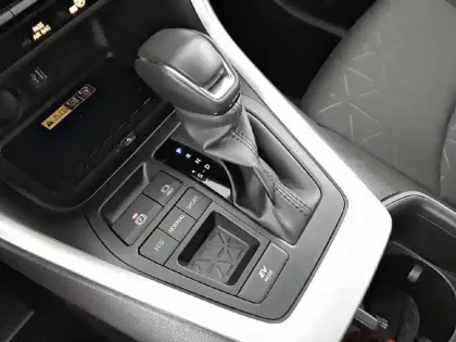 Photo 13 Toyota Rav4  Hybride 218 ch 2WD