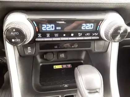 Photo 18 Toyota Rav4  Hybride 218 ch 2WD