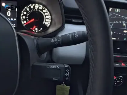 Photo 17 Renault Clio  TCe 90