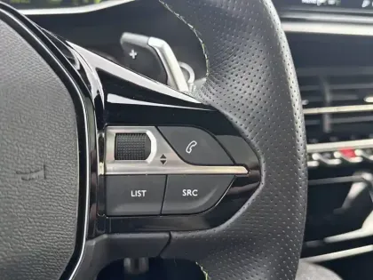 Photo 47 Peugeot 2008  PureTech 130 S&S EAT8