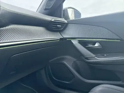 Photo 27 Peugeot 2008  PureTech 130 S&S EAT8