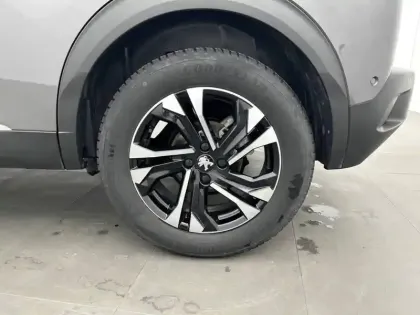 Photo 72 Peugeot 2008  PureTech 130 S&S EAT8